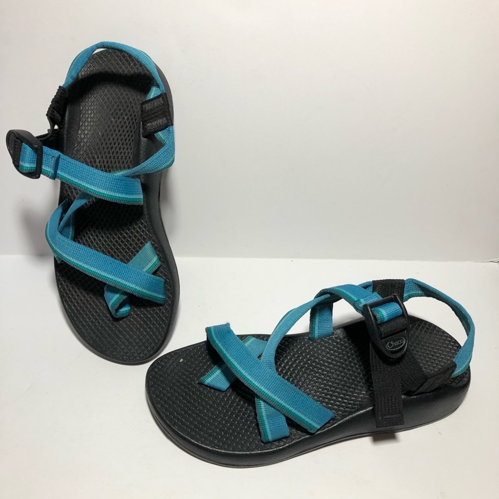 Chaco toe strap sandals size 7